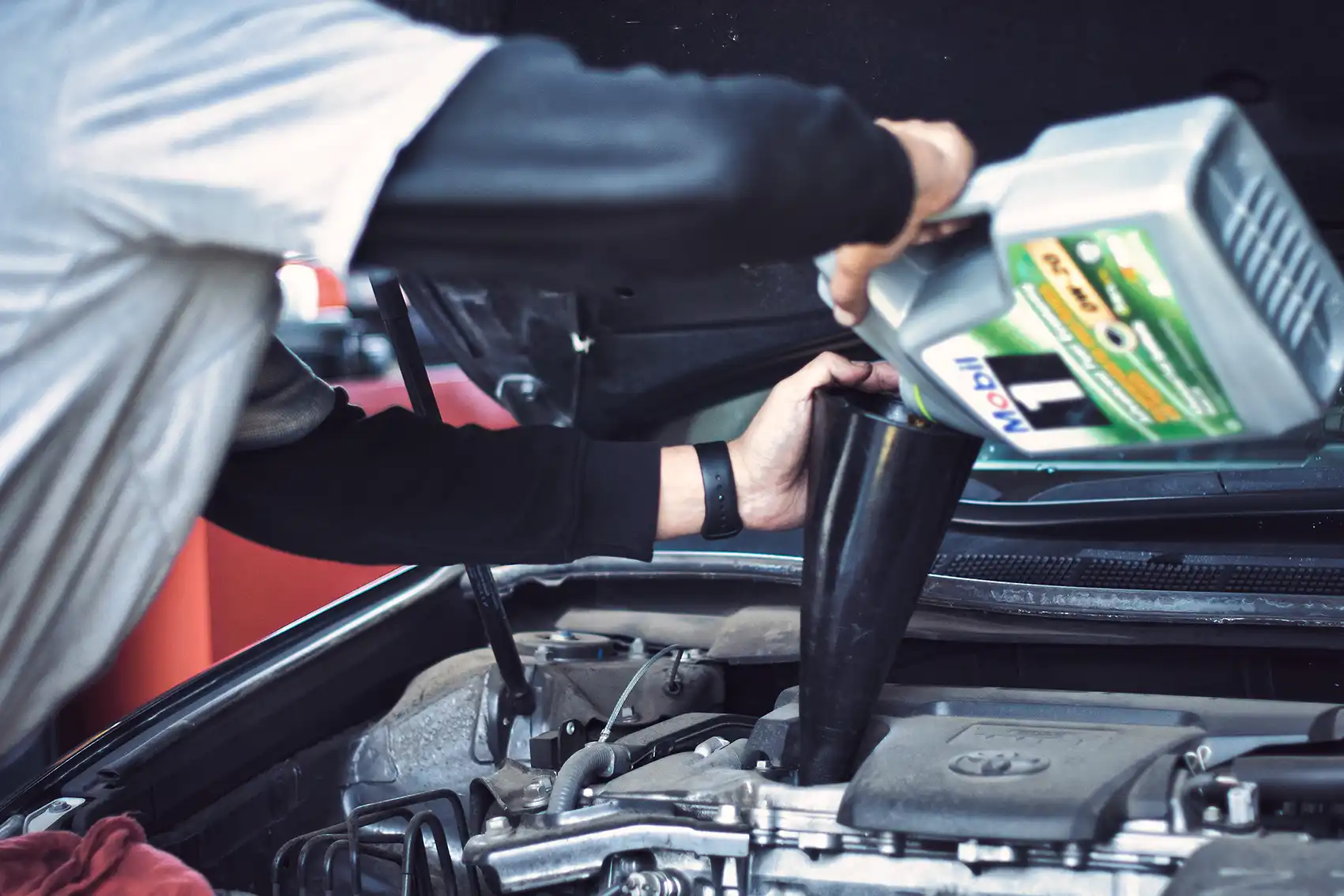 Ölwechsel Laufenburg – Motoröl und Ölfilter wechseln bei Autoservice Laufenburg am Hochrhein